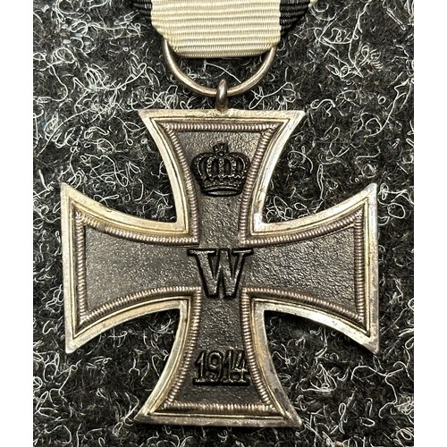 2278 - WW1 Imperial German Eisernes Kreuz 2. Klasse 1914. Iron Cross 2nd class 1914 complete with Non Comba... 