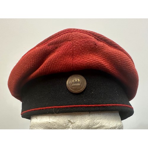 2290 - WW1 Imperial German Fraternity Cap with red crown and black cap band with Crowned button insignia. M... 