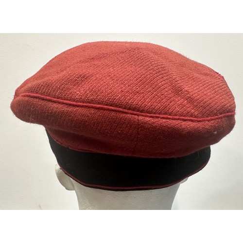 2290 - WW1 Imperial German Fraternity Cap with red crown and black cap band with Crowned button insignia. M... 