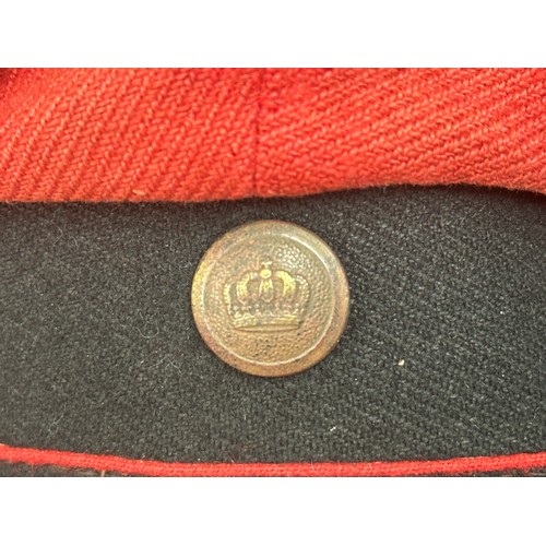 2290 - WW1 Imperial German Fraternity Cap with red crown and black cap band with Crowned button insignia. M... 