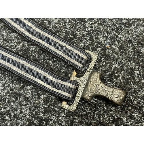 2319 - WW2 Third Reich 2nd Pattern Luftwaffe Dagger with double edged blade 252mm in length maker marked 