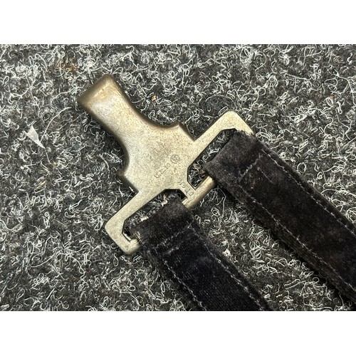 2319 - WW2 Third Reich 2nd Pattern Luftwaffe Dagger with double edged blade 252mm in length maker marked 