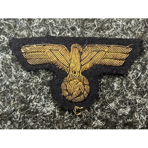 2350 - WW2 Third Reich Kriegsmarine insignia collection comprising of : Uncut KM Sports Vest Eagle: Officer... 