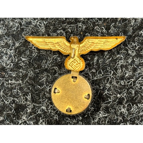 2350 - WW2 Third Reich Kriegsmarine insignia collection comprising of : Uncut KM Sports Vest Eagle: Officer... 