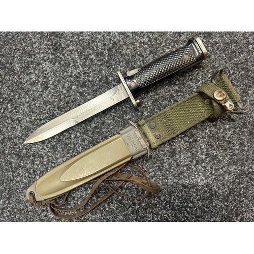 2376 - Post war US M5-1 Knife Bayonet with 170mm long blade. Crossguard is stamped 