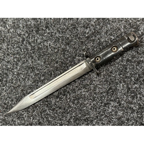 2378 - British L1A3 Bayonet for the SLR Rifle. Fullered bowie style blade 194mm in length. Ricasso marked B... 