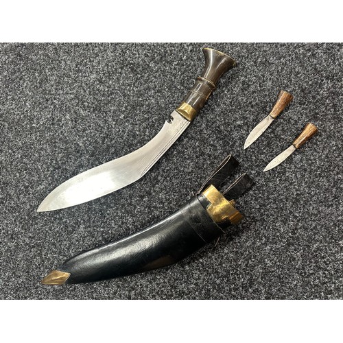 2381 - Kukri Knife with single edged blade 280mm in length. No markings. Horn grip. Brass pommel. Overall l... 