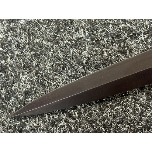 2384 - British Third Pattern Fairbairn-Sykes Fighting Knife with double edged blade 170mm in length. Crossg... 