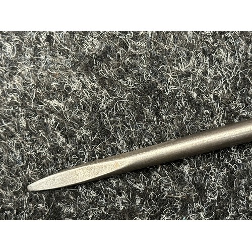 2394 - British No 9 Bayonet with 203mm long fullered Bowie style blade. Working release catch.  Marked No9 ... 