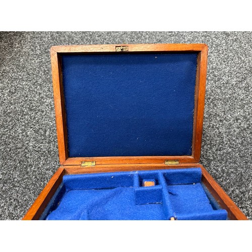 2427 - Pistol Box with shield shaped brass plaque to lid. No engraving. Size 263mm x 212mm x 55mm. Working ... 