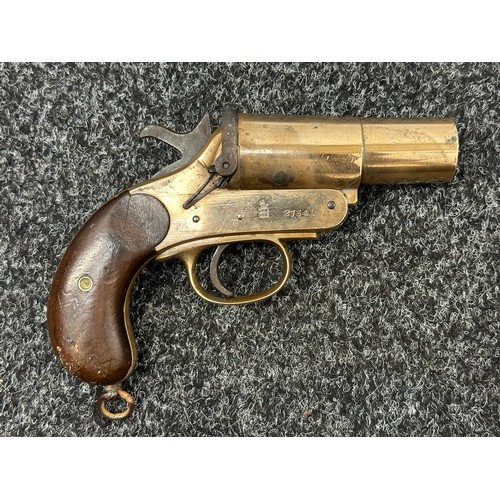 2448 - Deactivated WW1 British Webley & Scott Flare Pistol Serial Number 27341. 105mm long barrel. Wooden g... 