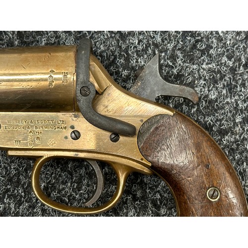 2448 - Deactivated WW1 British Webley & Scott Flare Pistol Serial Number 27341. 105mm long barrel. Wooden g... 