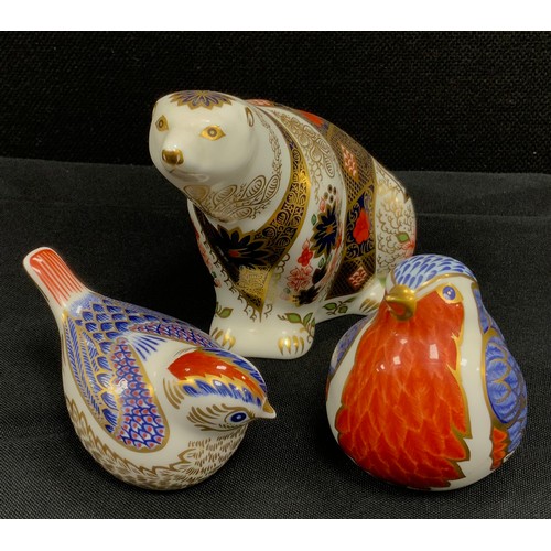 10 - Royal Crown Derby paperweights including; Imari Polar Bear, silver stopper, Robin paperweight, gold ... 