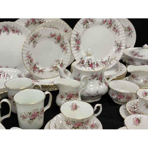 79 - Royal Albert ‘Lavender Rose’ table service for six comprised of; two meat dishes, two picnic plates,... 