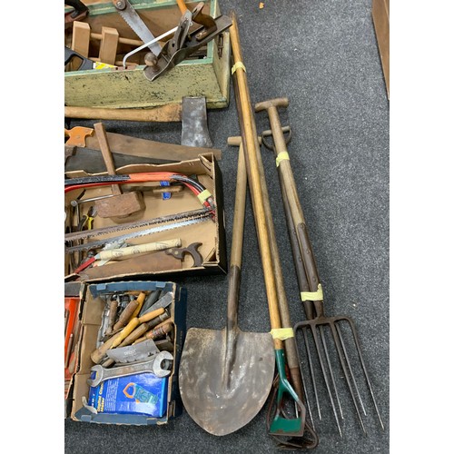 81 - Tools - woodworking, engineering, mechanic’s and gardening inc Stanley no 5 and 400 planes others wo... 