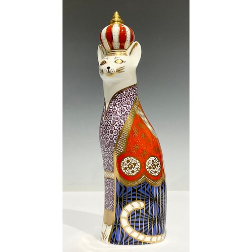 33 - A Royal Crown Derby model, Royal Cats, Abyssinian, 22cm, printed mark in red, first quality