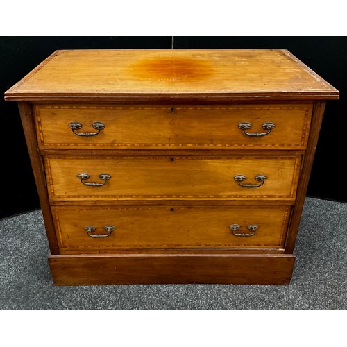 108 - An Edwardian chest of three graduated long drawers, king wood banding to top, and drawer fronts, ste... 