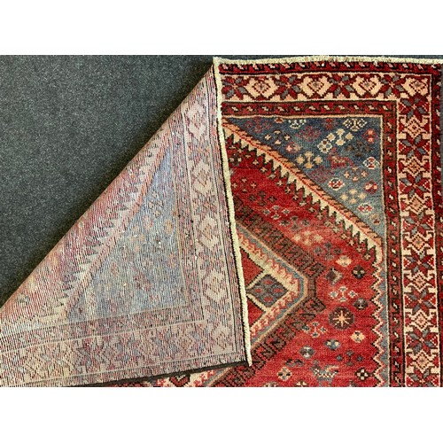 161 - A North West Persian Heriz Rug (205cm x 130cm)