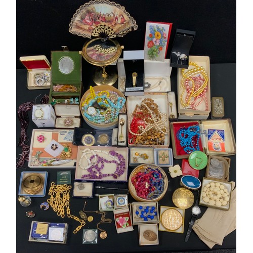 236 - Jewellery - fashion and costume inc 9ct gold front and back locket;  silver brooch, others micro mos... 