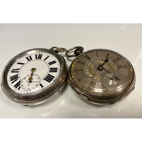 260 - A Victorian silver open face pocket watch, silvered dial, raised Roman numerals, key wind movement, ... 