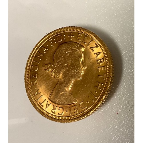 270 - An Elizabeth II sovereign, London mint, 1968, 8g