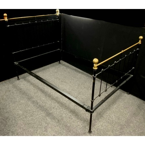 184 - A Victorian style cast iron and brass double bed frame, length 197cm, width 120 cm,height 133cm