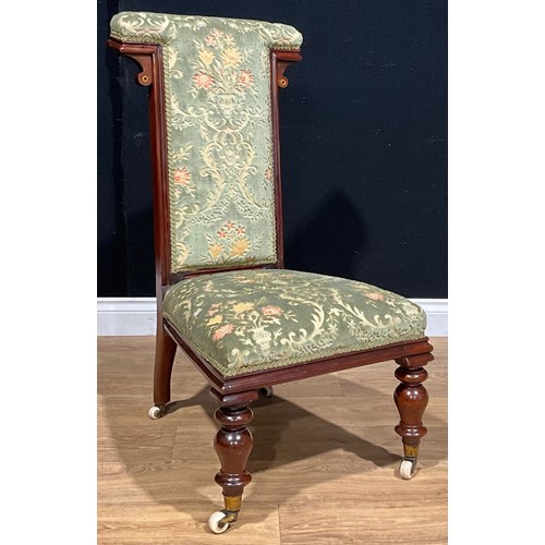 612 - A Victorian mahogany prie-dieu chair, 95cm high, 48cm wide, the seat 47cm wide and 46cm deep