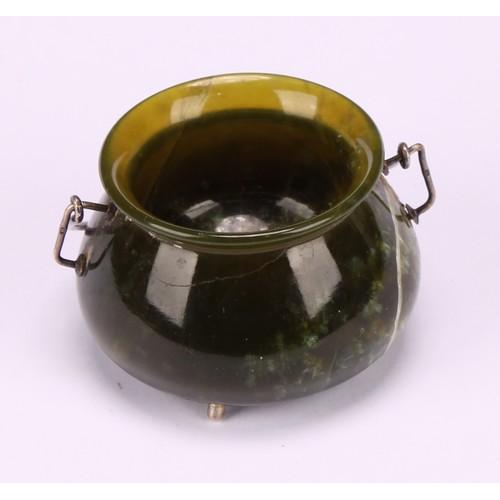 600 - A Victorian silver mounted moss agate miniature cauldron, swing handle, 5.5cm wide, Birmingham 1900