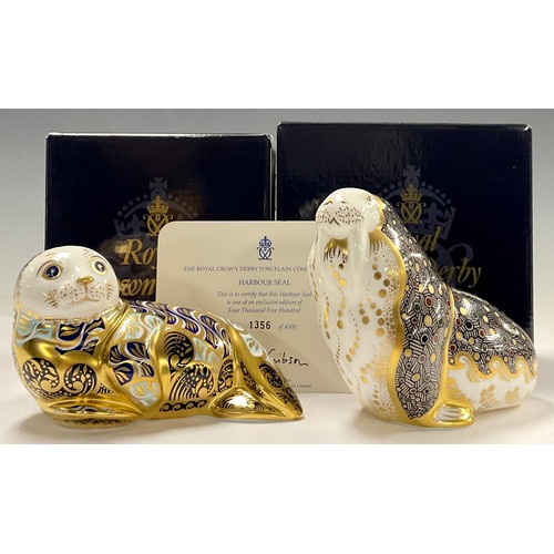 75 - A Royal Crown Derby paperweights, Harbour Seal, limited edition 1,356/4,500, gold stopper, 15cm, pri... 