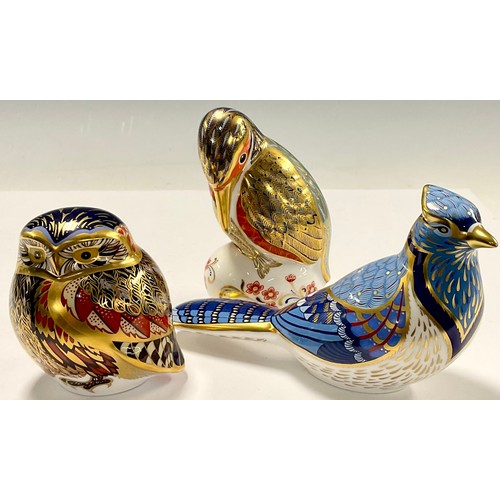 89 - A Royal Crown Derby paperweights, Blue Jay, gold stopper, 19cm long, red Royal Crown Derby stamp to ... 