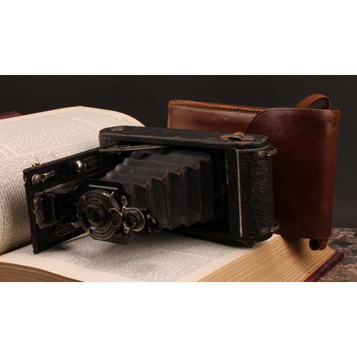 16 - A Kodak No. 1A Autographic Junior camera, 1914-1927; leather carrying hardcase initialled F.S.A.D.