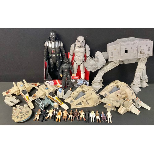 736 - Toys & Juvenalia - an assortment of Star Wars memorabilia comprising a pair of Disney Darth Vader an... 