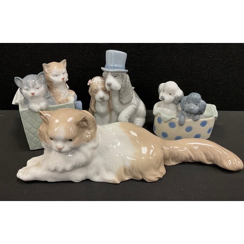 27 - Lladro/ Nao figures - Cat, Poodle Puppies, Dogs just Married, Kittens, printed and impressed marks (... 