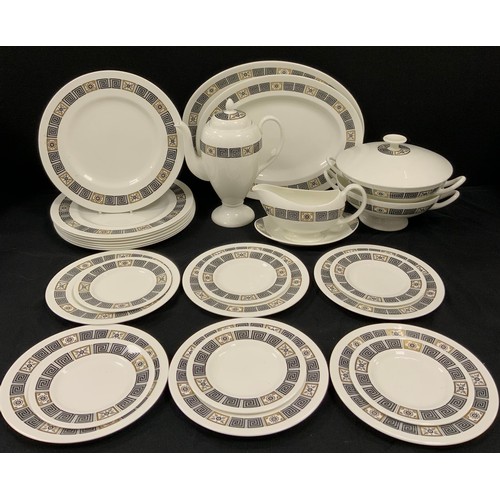 74 - Wedgwood ‘Asia’ pattern dinner service for six comprised of ; six dinner plates, two tureens, two gr... 