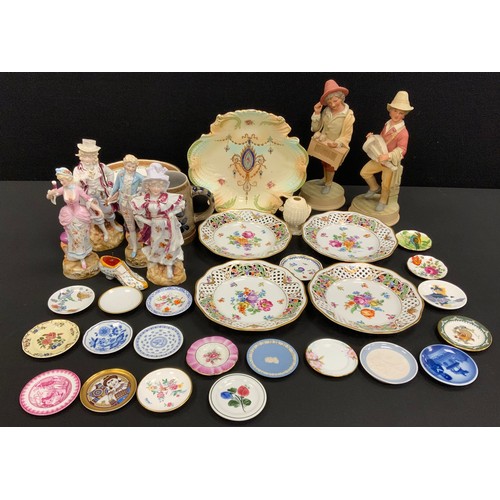 96 - Continental- 19th/20th continental figures, four hand painted pierced edge Bavaria plates; etc