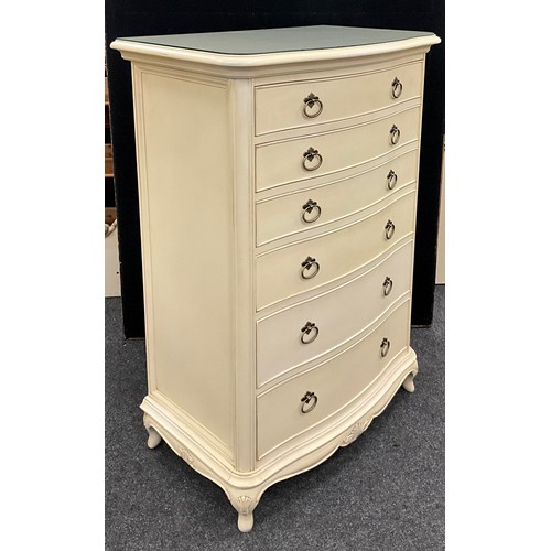 107 - A Willis and Gambier six drawer tall boy, in Ivory white, 123cm high x 86cm wide x 53.5cm deep.