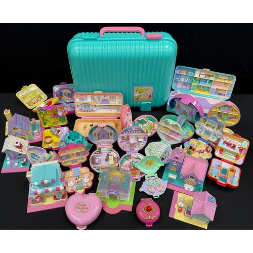 190 - Polly Pockets/Blue bird toys 1990s issues   Fifi's Parisian Apartment, Wild Life Zoo, Mr Fry;s Resta... 