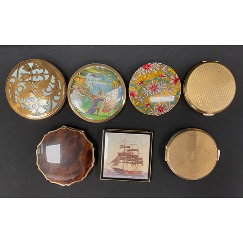 195 - Compacts - Melissa of London Ballet Dancers;  Vogue Flowers, Stratton faux Tortoiseshell, etc (7)