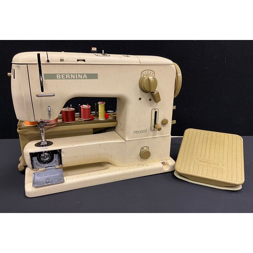 200 - A 1960s/70s Bernina Record type 730 electric sewing machine with pedal, etc in case.