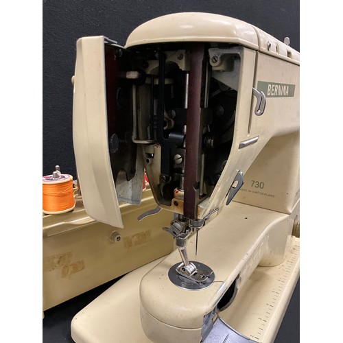 200 - A 1960s/70s Bernina Record type 730 electric sewing machine with pedal, etc in case.