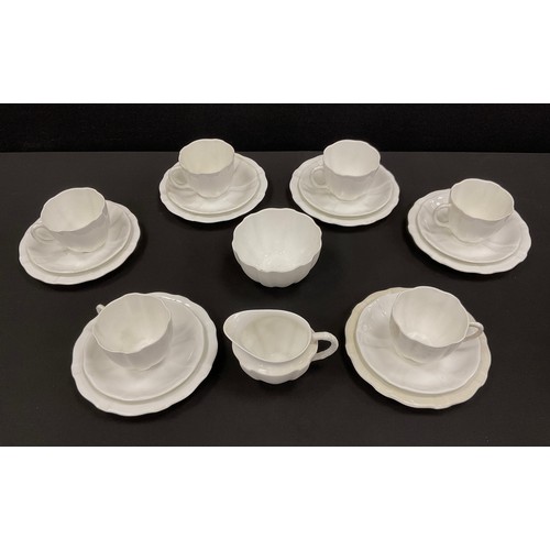 13 - Royal Crown Derby dainty shape tea set for six, c.1950.