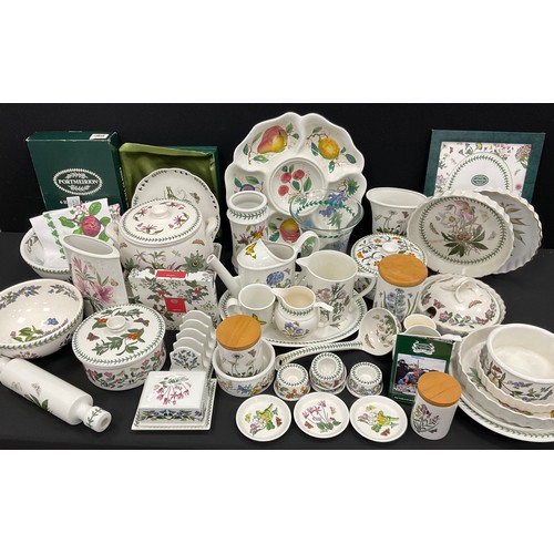 209 - Portmerion Botanic Garden kitchen ware including; flan dishes, mixing bowls, lidded tureens, butter ... 