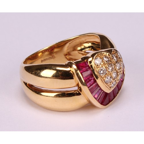 250 - An 18ct yellow gold heavyweight ring featuring a heart-shape setting of Round Brilliant Cut diamonds... 