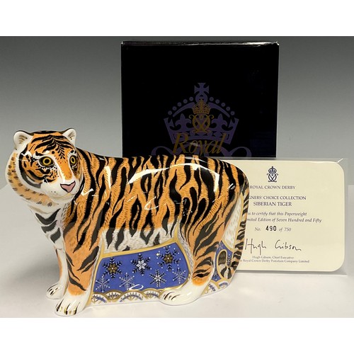 27 - A Royal Crown Derby paperweight, Siberian Tiger, Designers' Choice Collection, limited edition 490/7... 