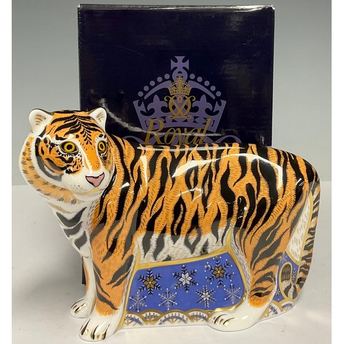 27 - A Royal Crown Derby paperweight, Siberian Tiger, Designers' Choice Collection, limited edition 490/7... 