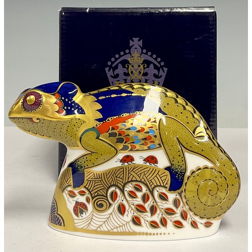 32 - A Royal Crown Derby paperweight, Chameleon, gold stopper, boxed