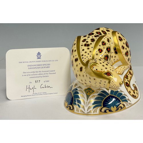 3 - A Royal Crown Derby paperweight, Savannah Leopard, from the Endangered Species collection, limited e... 