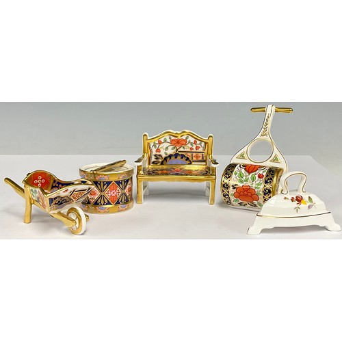 60 - A Royal Crown Derby Imari miniature model, of a garden roller, 10cm high, second quality; others, wh... 