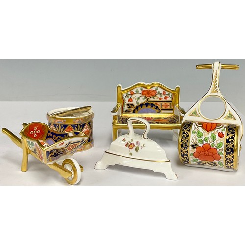 60 - A Royal Crown Derby Imari miniature model, of a garden roller, 10cm high, second quality; others, wh... 