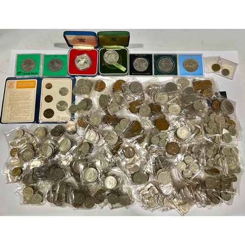 169 - Coins - various pre-decimal, including some pre-1947 silver; a silver proof 1977 Queen Elizabeth II ... 